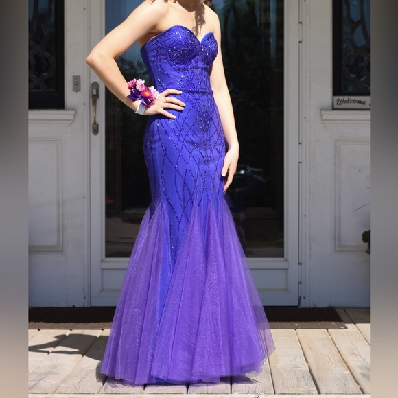 Prom Dress - Picture 2 of 3